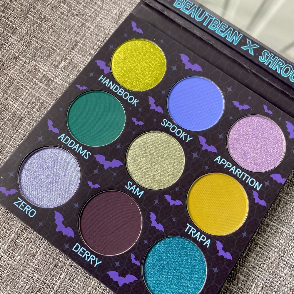 BeautBean X Shroud “It’s Freakin’ Bats” palette.